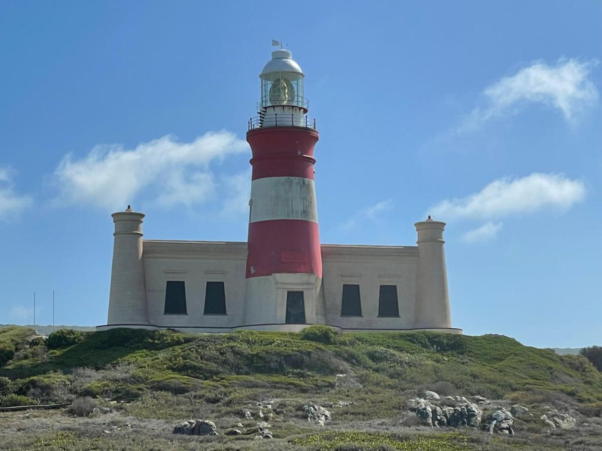 Hotel Cliff Haven à Struisbaai Extérieur photo
