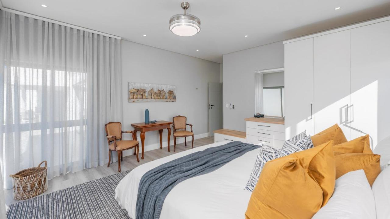 Hotel Cliff Haven à Struisbaai Extérieur photo