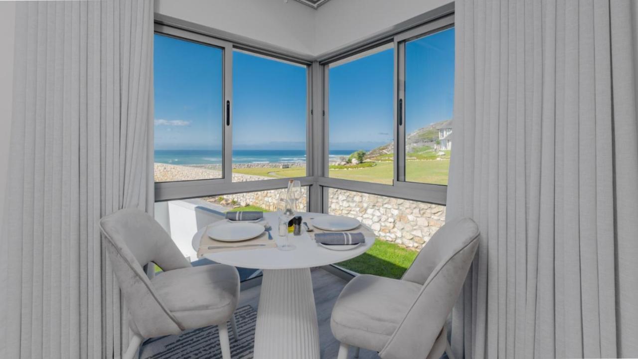 Hotel Cliff Haven à Struisbaai Extérieur photo